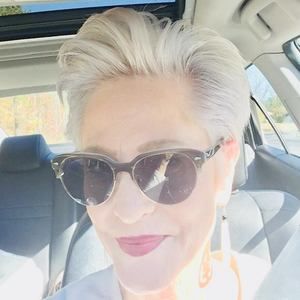 Meet your Posher, Teresa